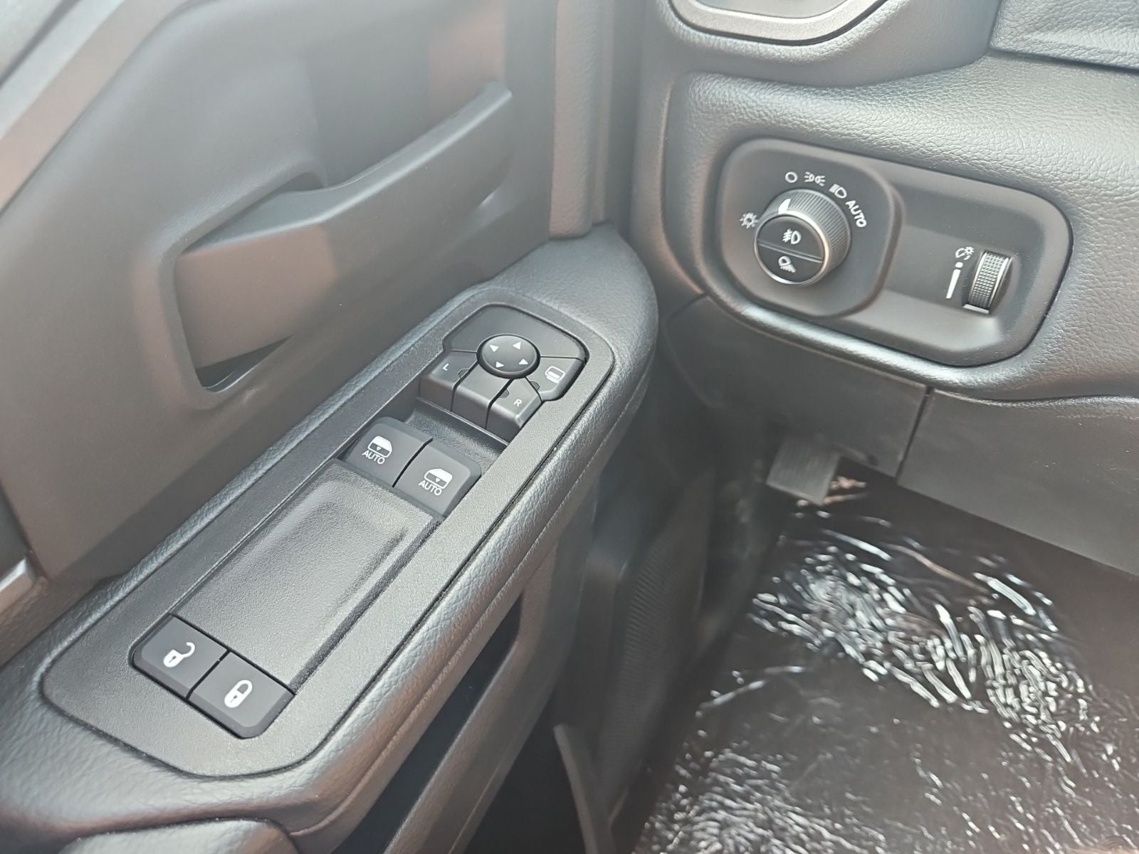 2026 RAM Ram 2500 RAM 2500 TRADESMAN REGULAR CAB 4X4 8' BOX
