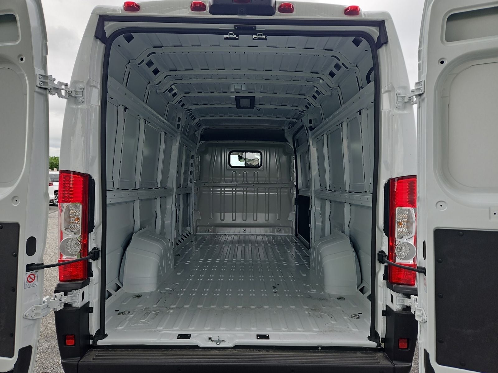 2026 RAM ProMaster Cargo Van Tradesman