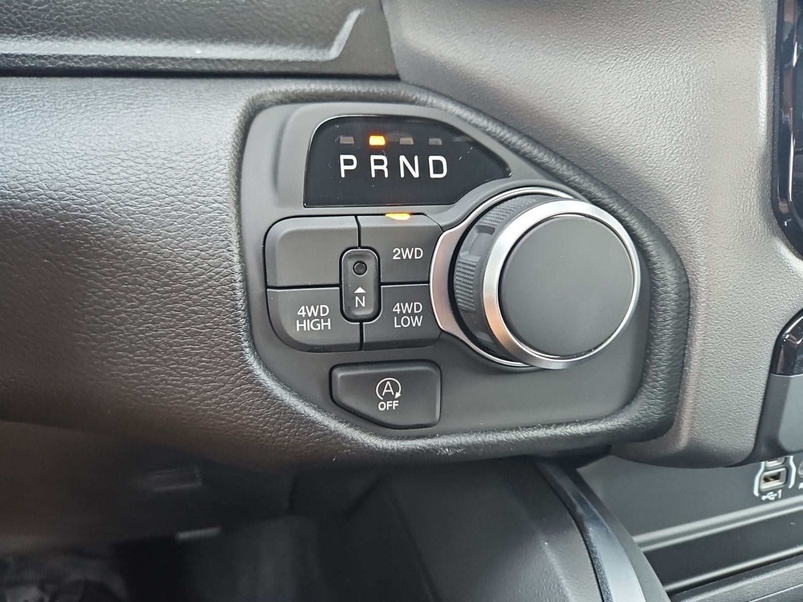 2026 RAM 1500 RAM 1500 EXPRESS CREW CAB 4X4 5'7' BOX