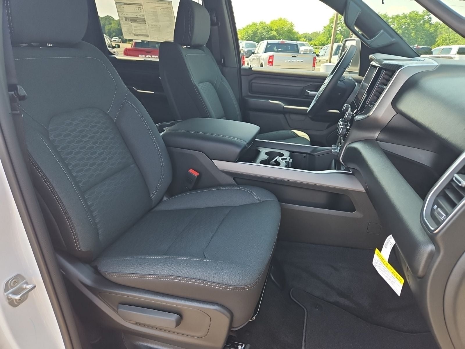 2026 RAM Ram 1500 RAM 1500 EXPRESS CREW CAB 4X4 5'7' BOX