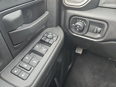 2026 RAM Ram 2500 RAM 2500 BLACK EXPRESS CREW CAB 4X2 6'4' BOX