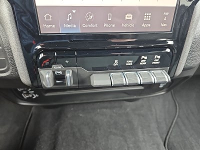 2026 RAM Ram 2500 RAM 2500 BLACK EXPRESS CREW CAB 4X2 6'4' BOX