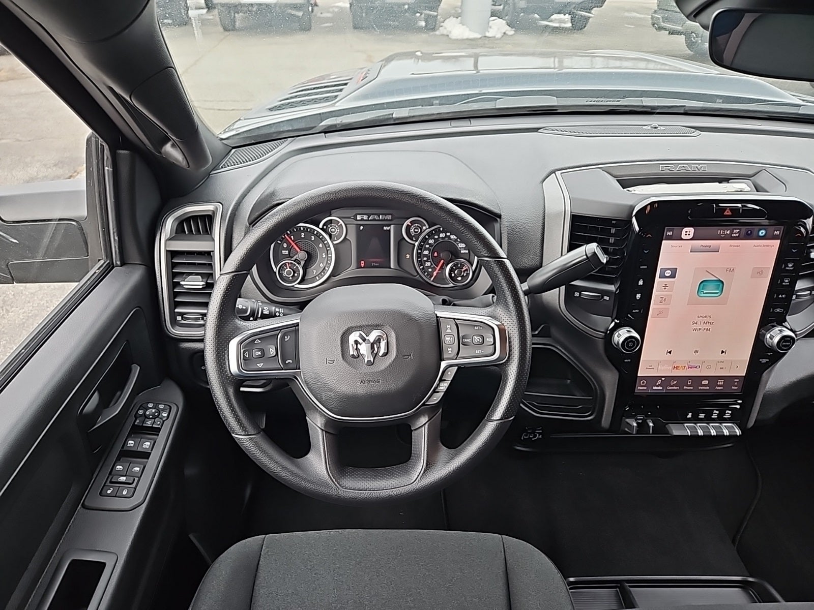 2026 RAM Ram 2500 RAM 2500 BLACK EXPRESS CREW CAB 4X2 6'4' BOX