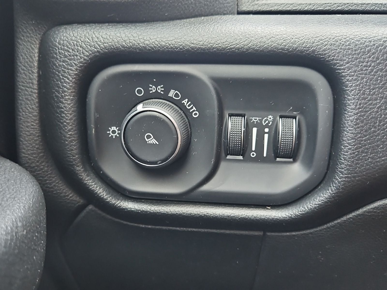 2020 RAM 2500 Tradesman Crew Cab 4x4 8' Box