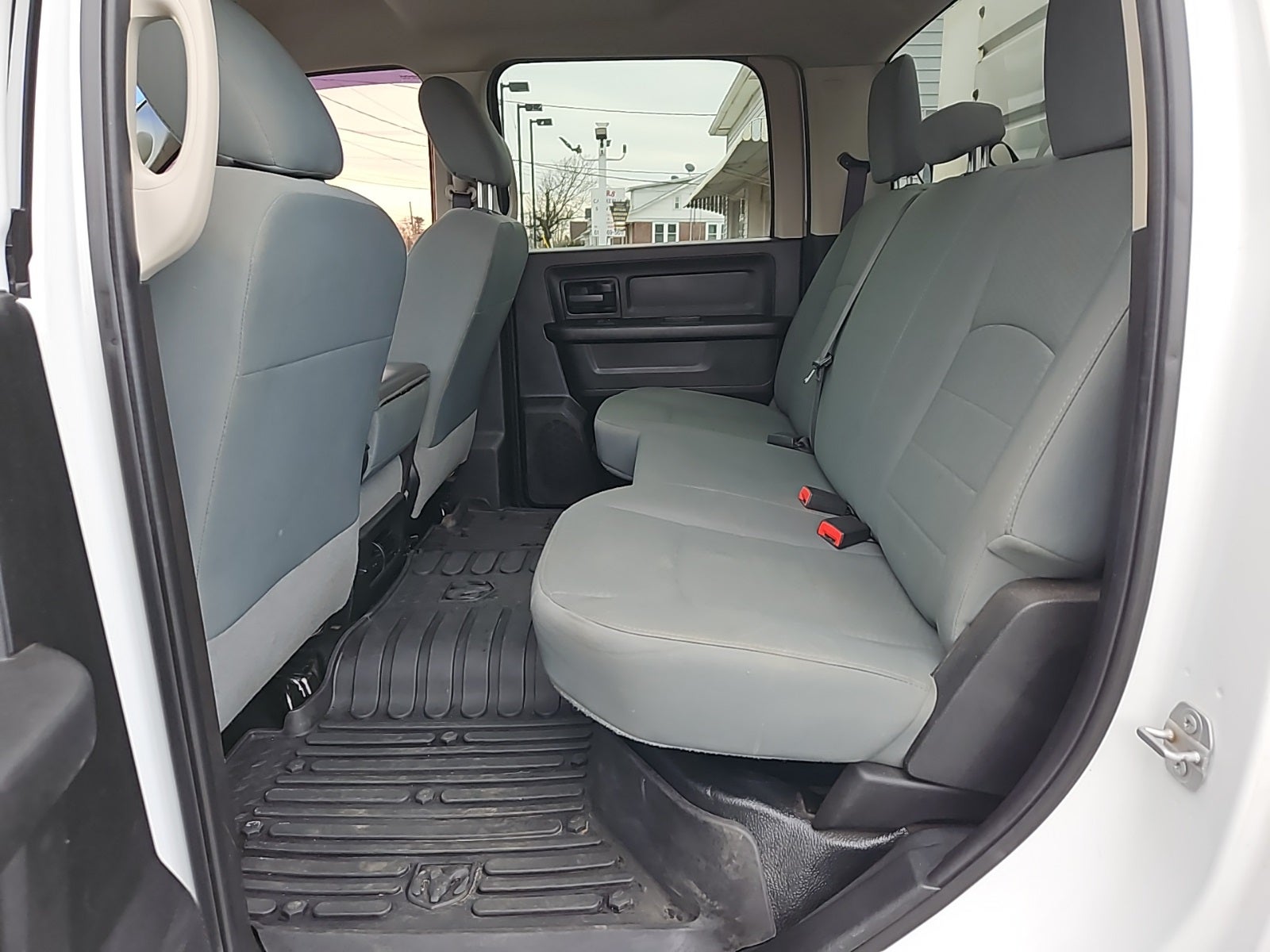 2018 RAM 3500 Chassis Tradesman/SLT/Laramie