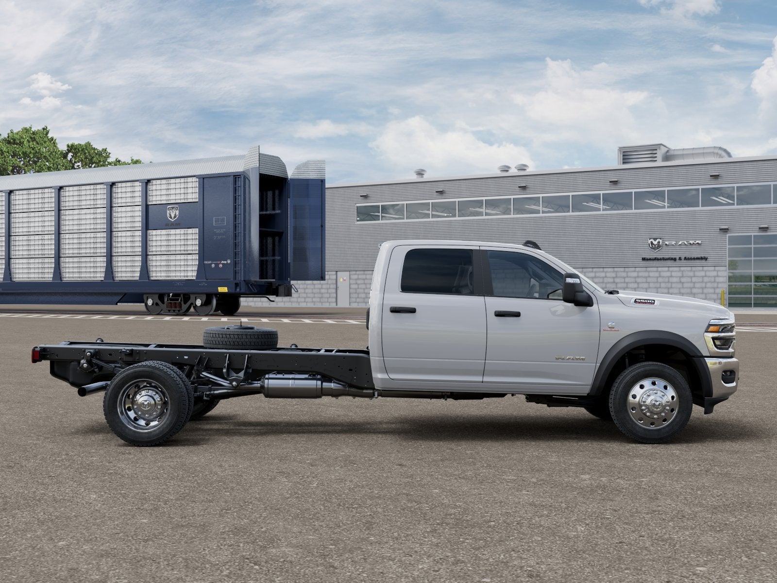 2026 RAM Ram 5500 Chassis Cab RAM 5500 BIG HORN CHASSIS CREW CAB 4X4 84' CA