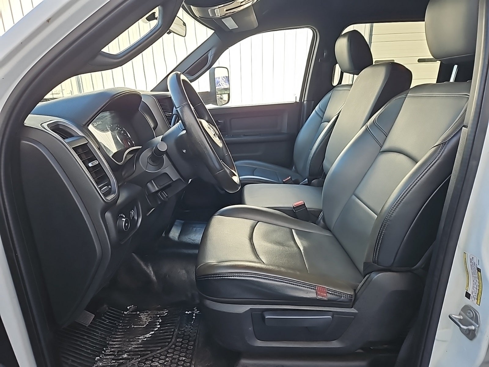 2022 RAM 3500 Chassis Tradesman/SLT/Laramie/Limited