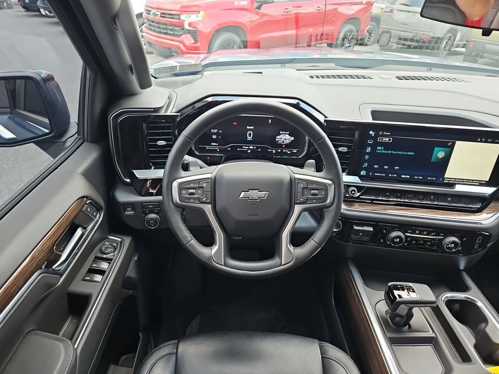 2024 Chevrolet Silverado 1500 4WD Crew Cab Standard Bed RST