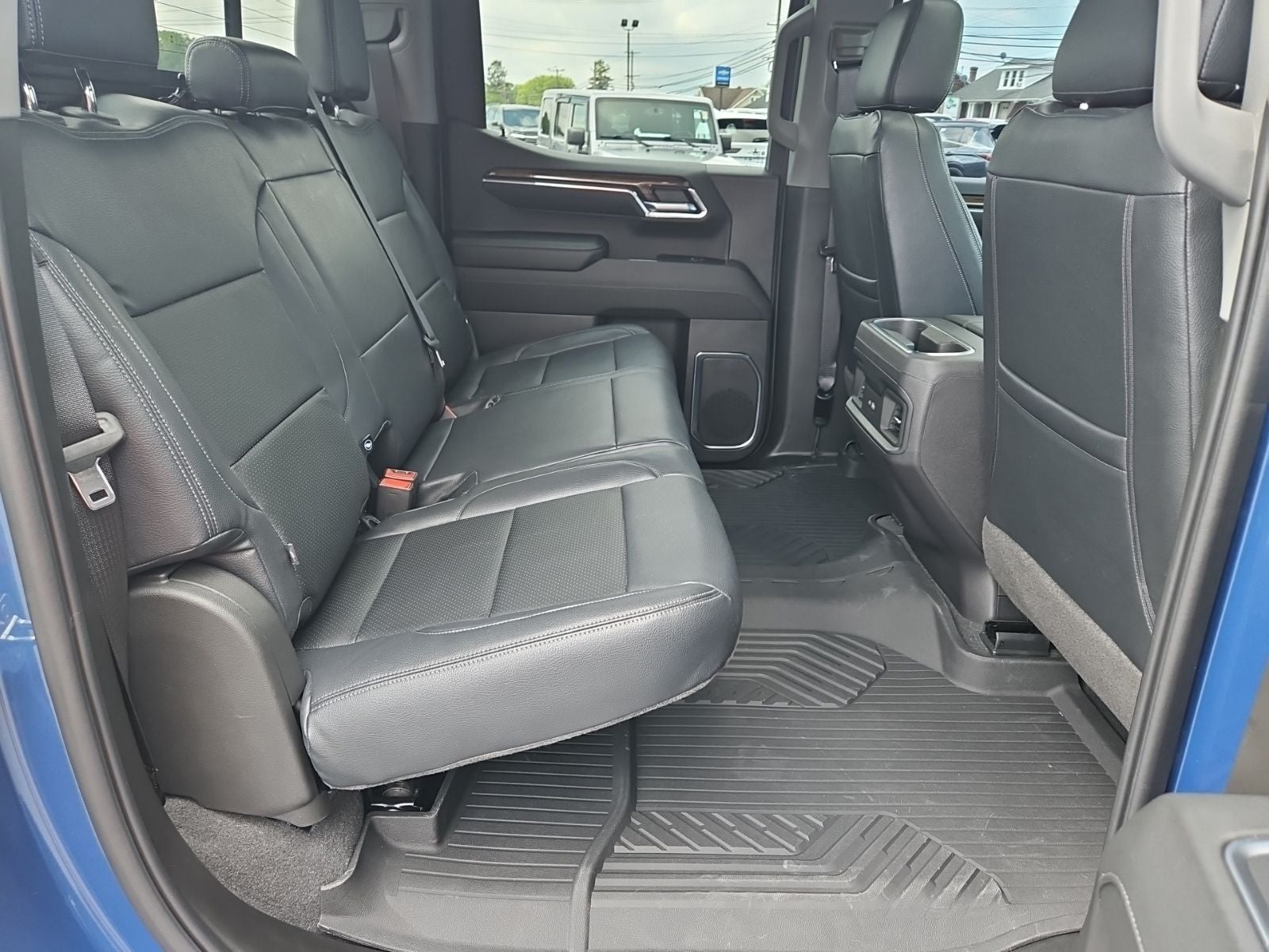 2024 Chevrolet Silverado 1500 4WD Crew Cab Standard Bed RST