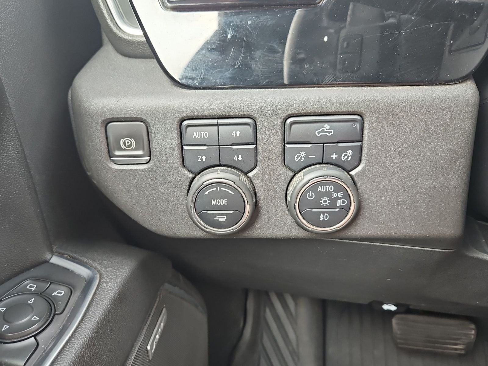 2022 Chevrolet Silverado 1500 4WD Crew Cab Standard Bed RST