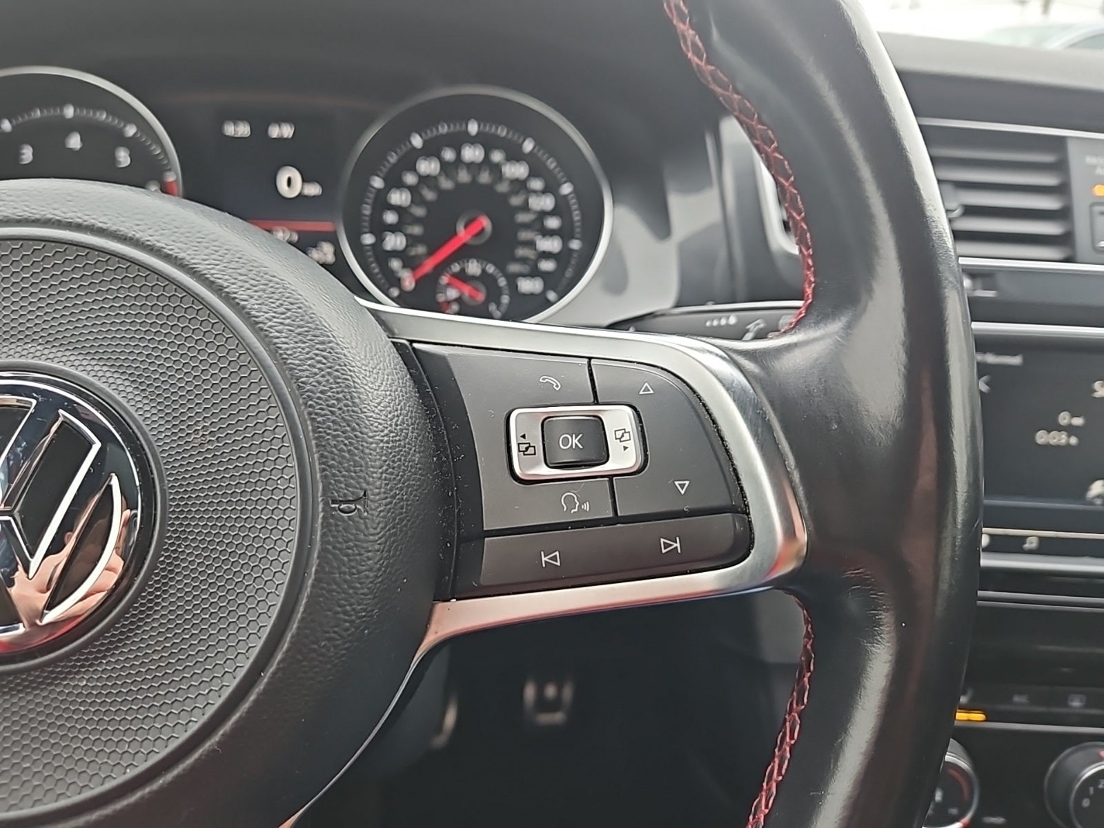 2017 Volkswagen Golf GTI SE 4-Door