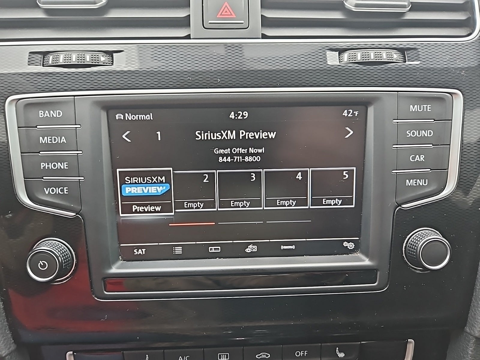 2017 Volkswagen Golf GTI SE 4-Door