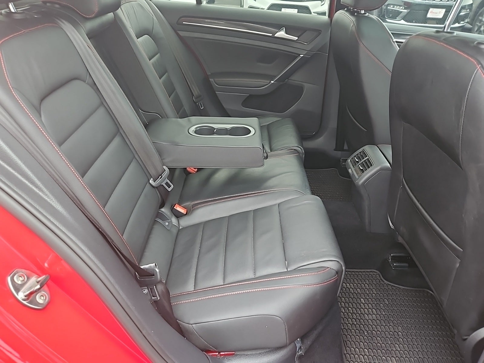 2017 Volkswagen Golf GTI SE 4-Door