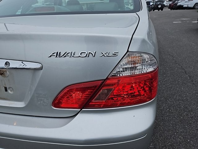 2003 Toyota Avalon Base