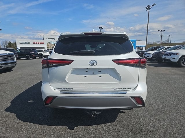 2022 Toyota Highlander Platinum