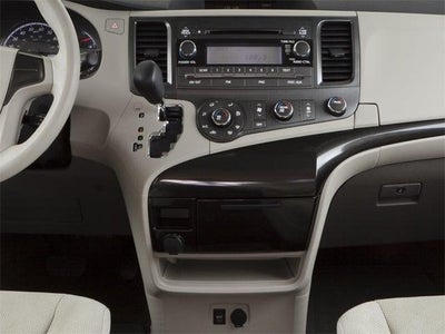 2013 Toyota Sienna L V6 7 Passenger