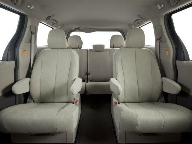 2013 Toyota Sienna L V6 7 Passenger
