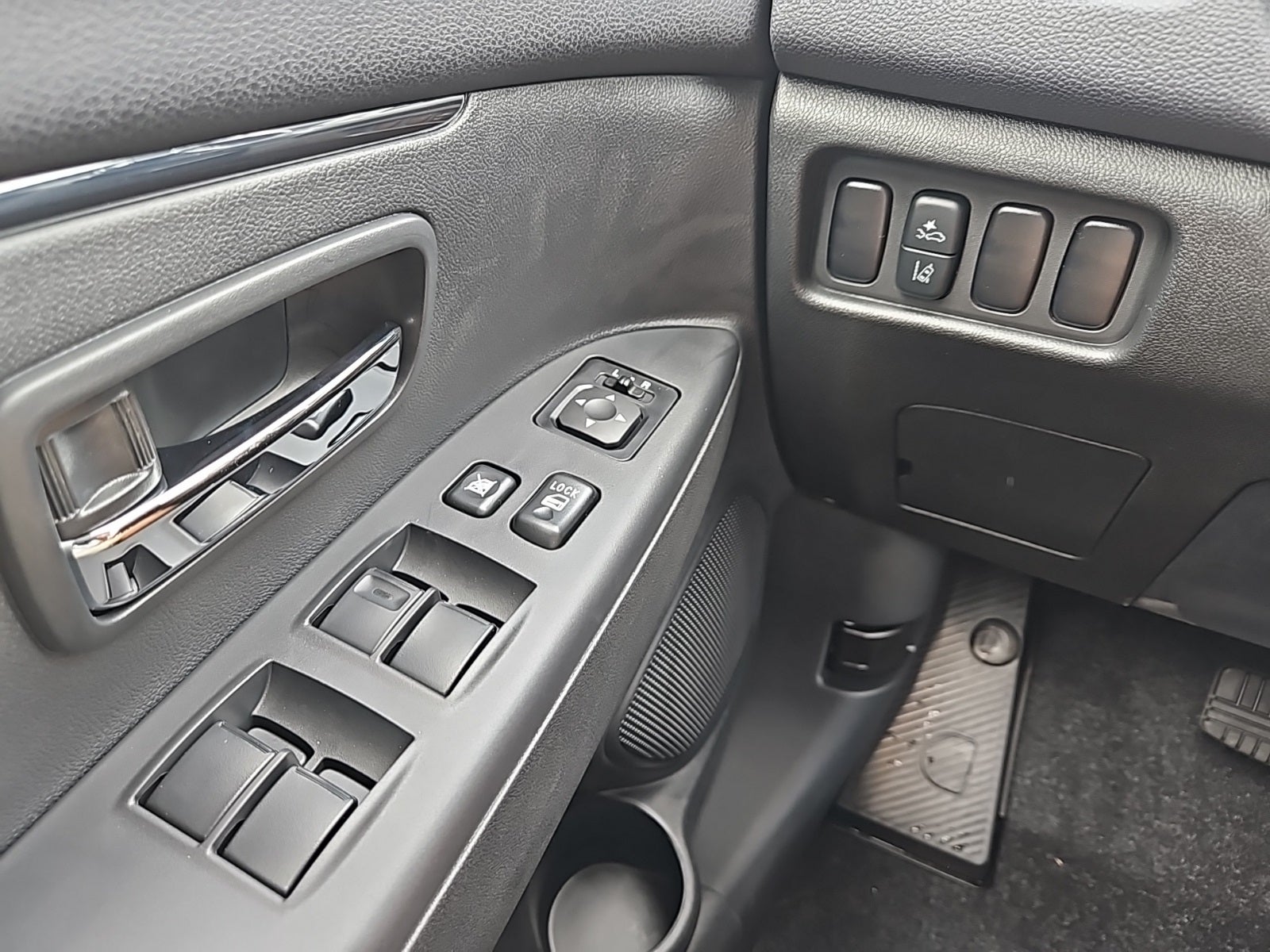 2025 Mitsubishi Outlander Sport ES