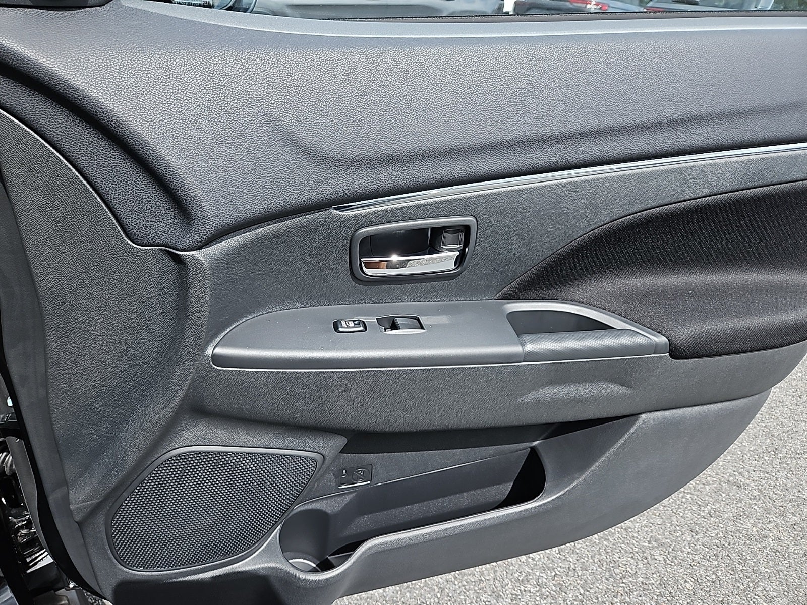 2025 Mitsubishi Outlander Sport ES