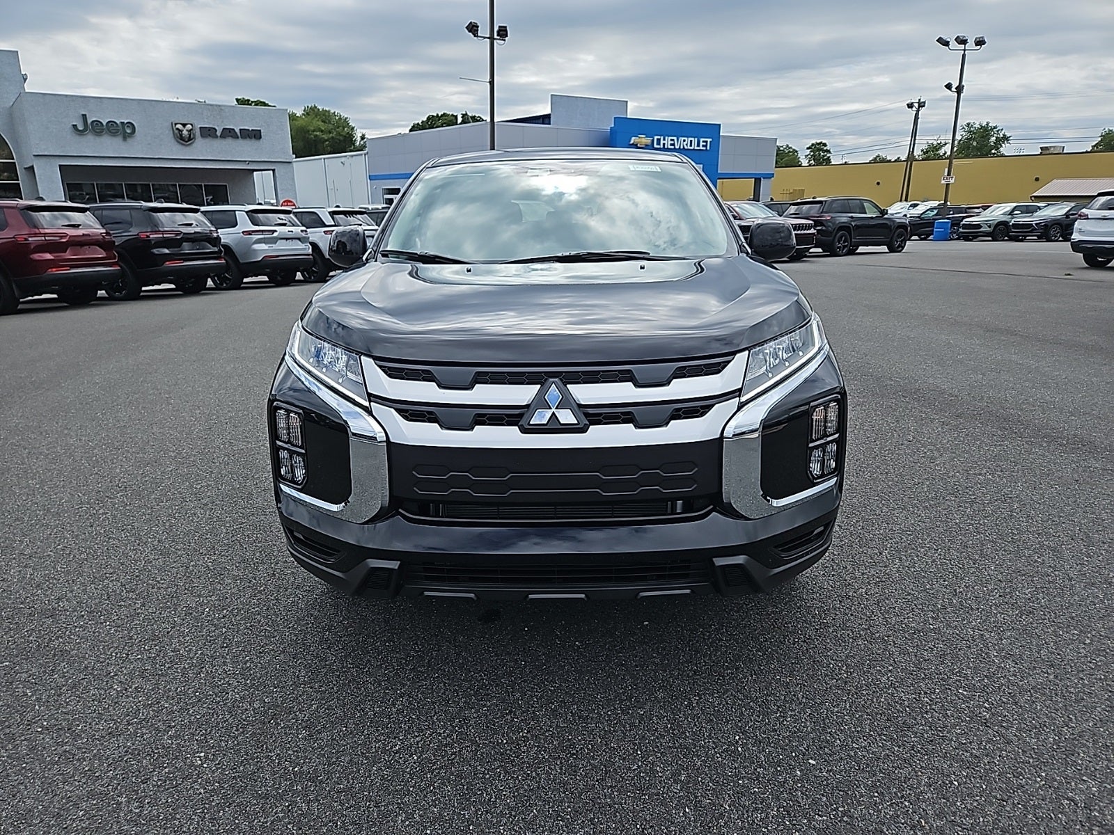 2025 Mitsubishi Outlander Sport ES