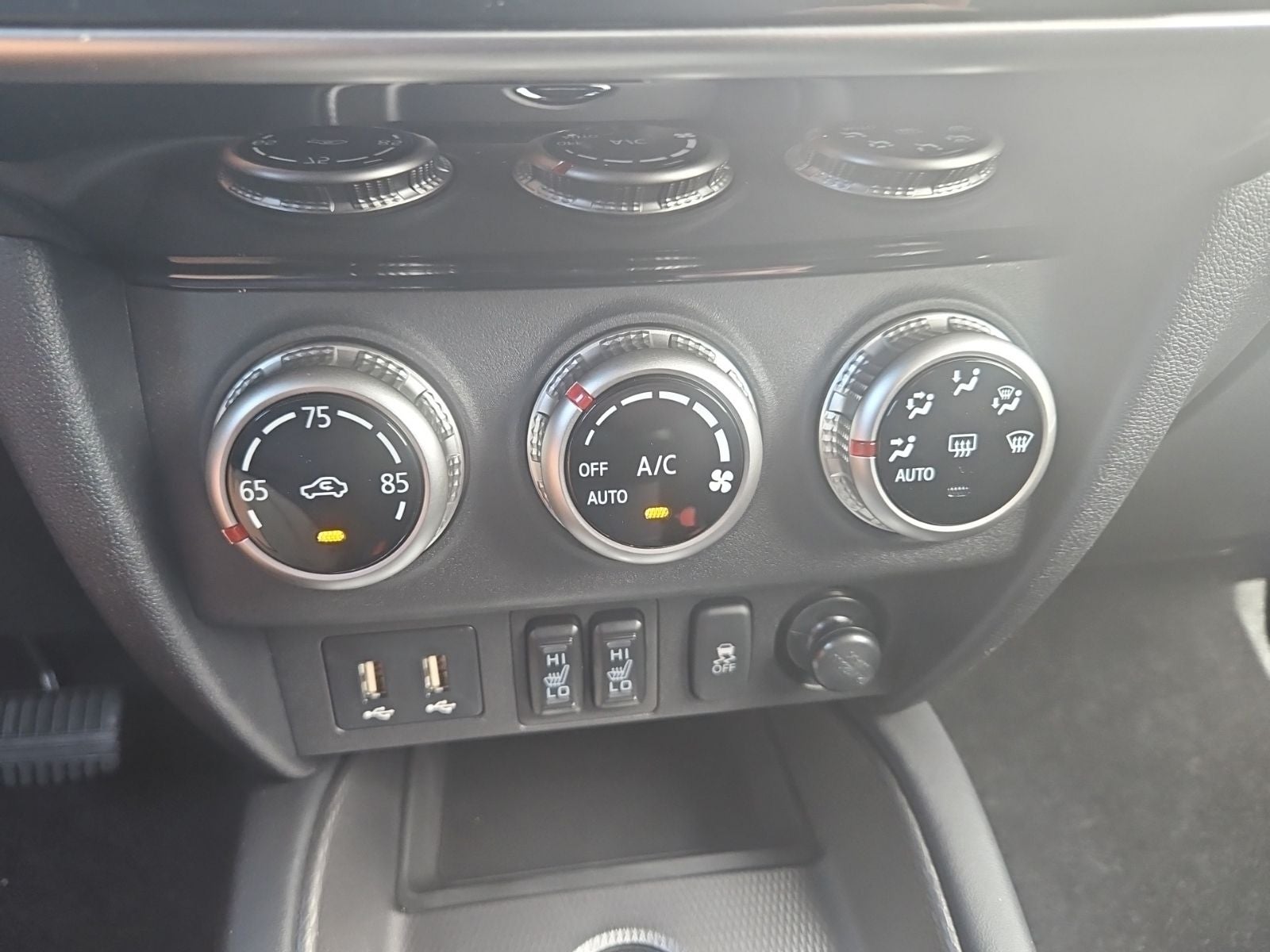 2027 Mitsubishi Outlander Sport LE