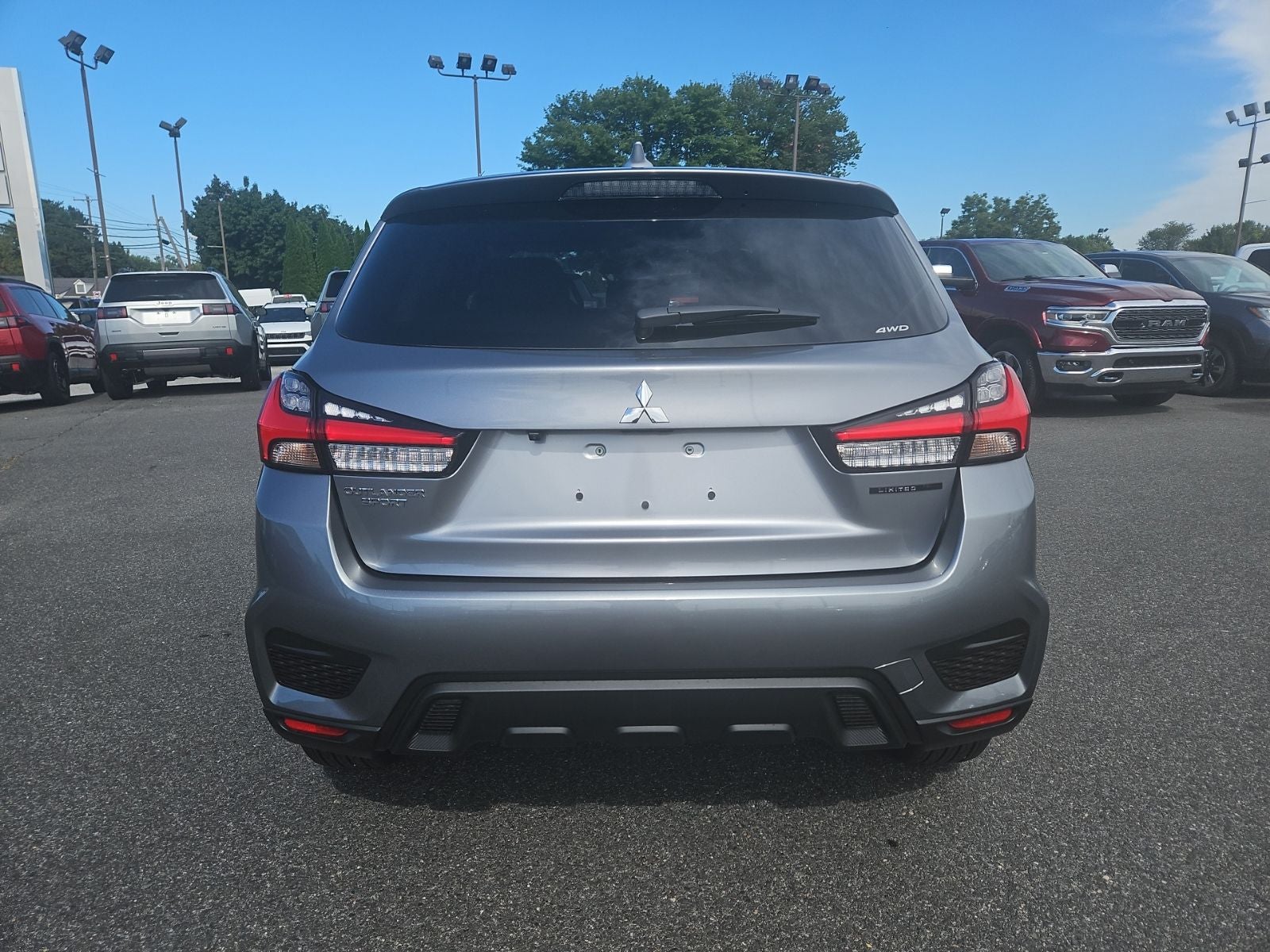 2027 Mitsubishi Outlander Sport LE