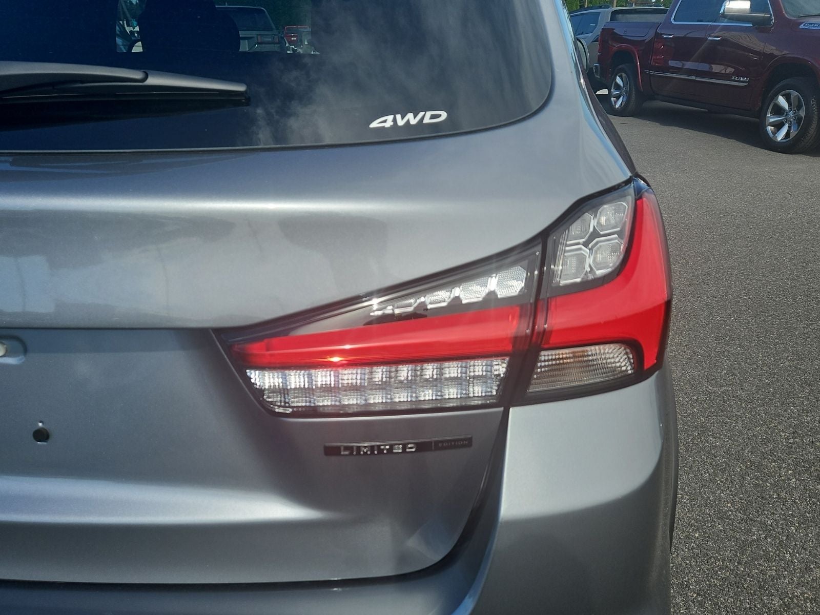 2027 Mitsubishi Outlander Sport LE