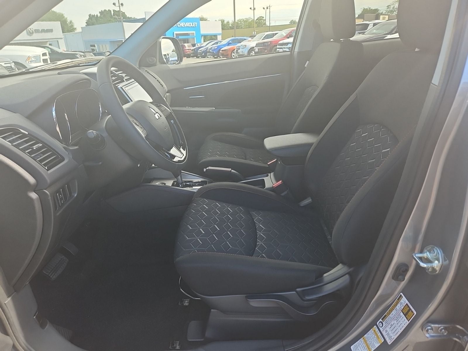 2027 Mitsubishi Outlander Sport LE