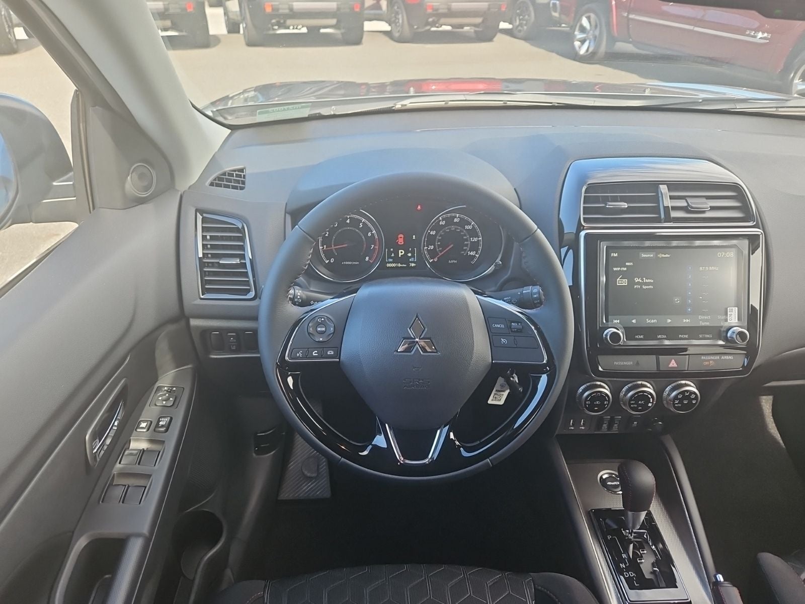 2027 Mitsubishi Outlander Sport LE