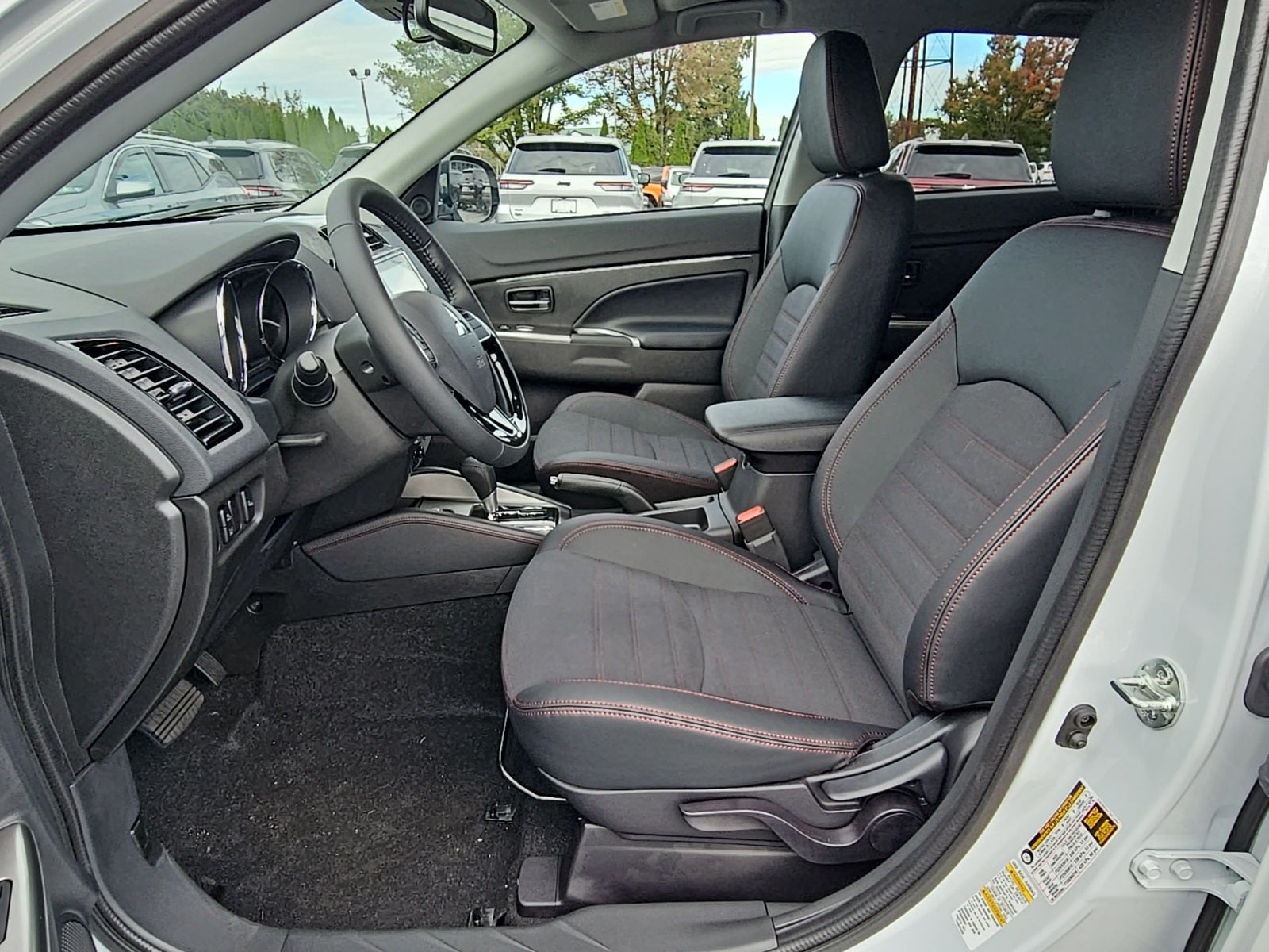 2025 Mitsubishi Outlander Sport SE