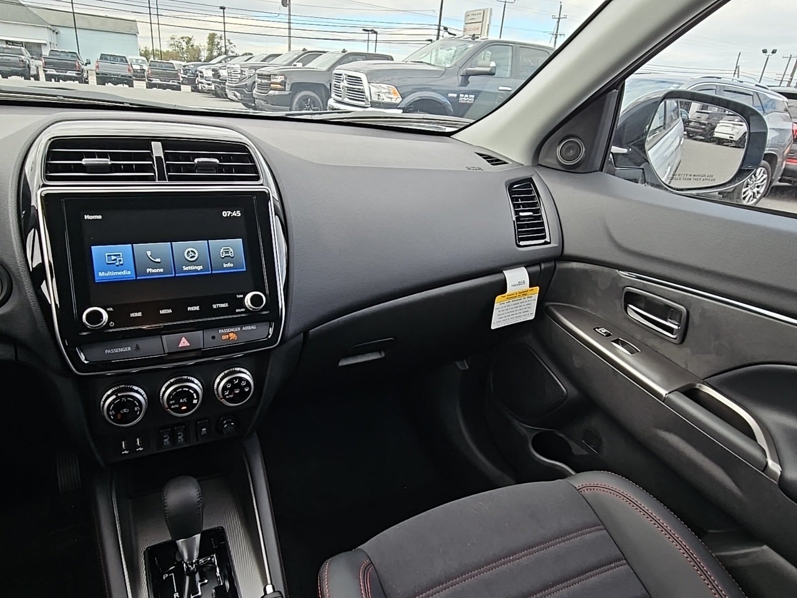 2025 Mitsubishi Outlander Sport SE