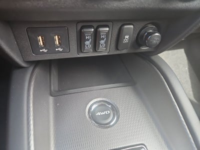 2027 Mitsubishi Outlander Sport LE