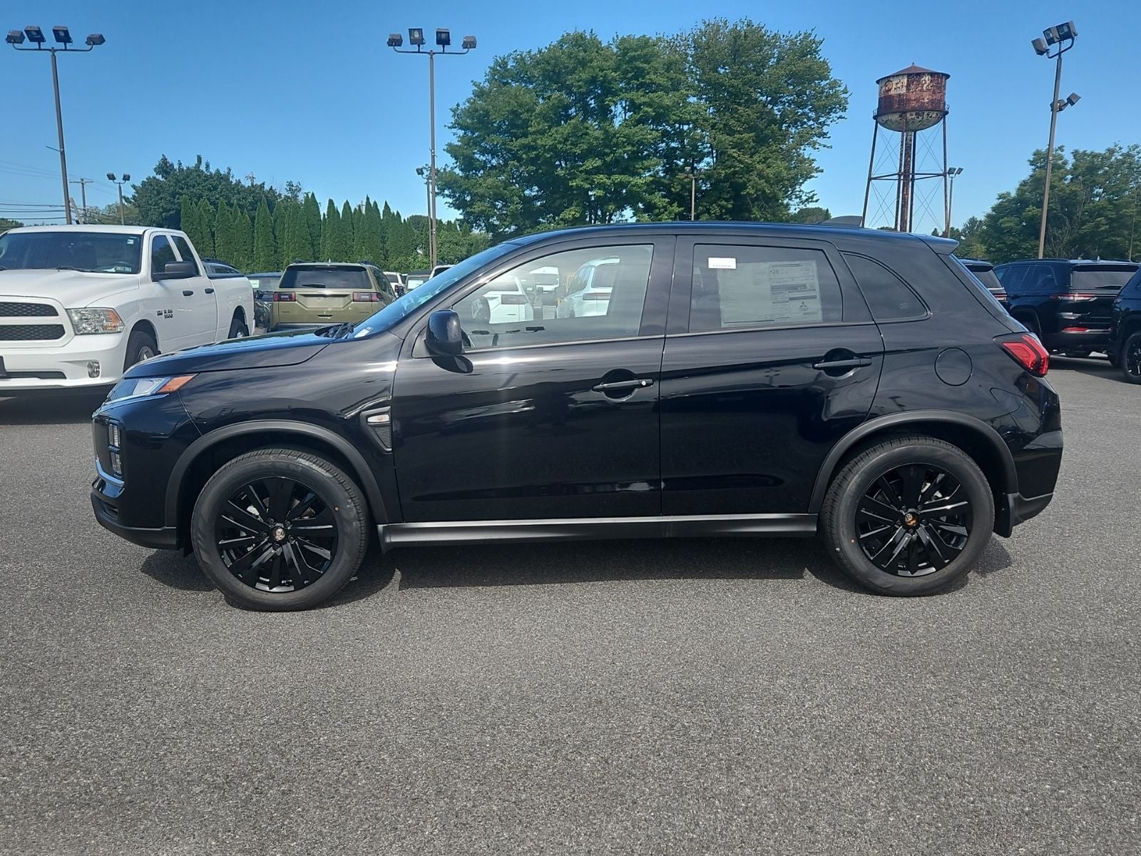 2027 Mitsubishi Outlander Sport LE