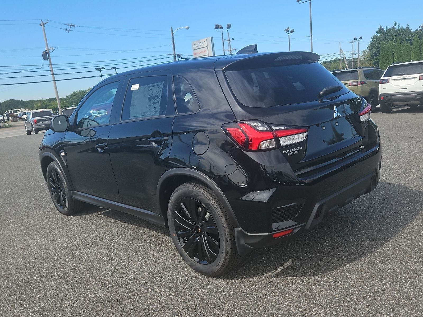 2027 Mitsubishi Outlander Sport LE