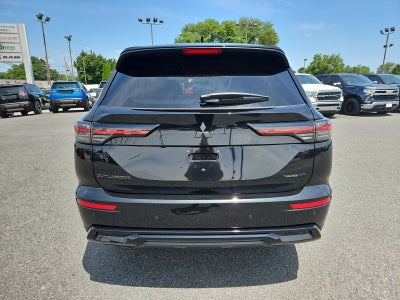 2026 Mitsubishi Outlander LE