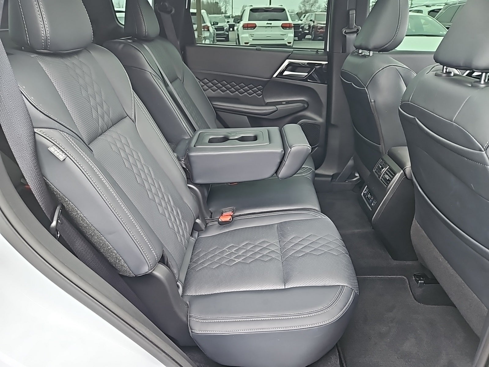 2024 Mitsubishi Outlander SEL Black Edition 2WD