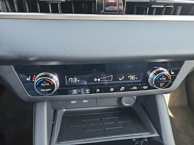 2026 Mitsubishi Outlander ES