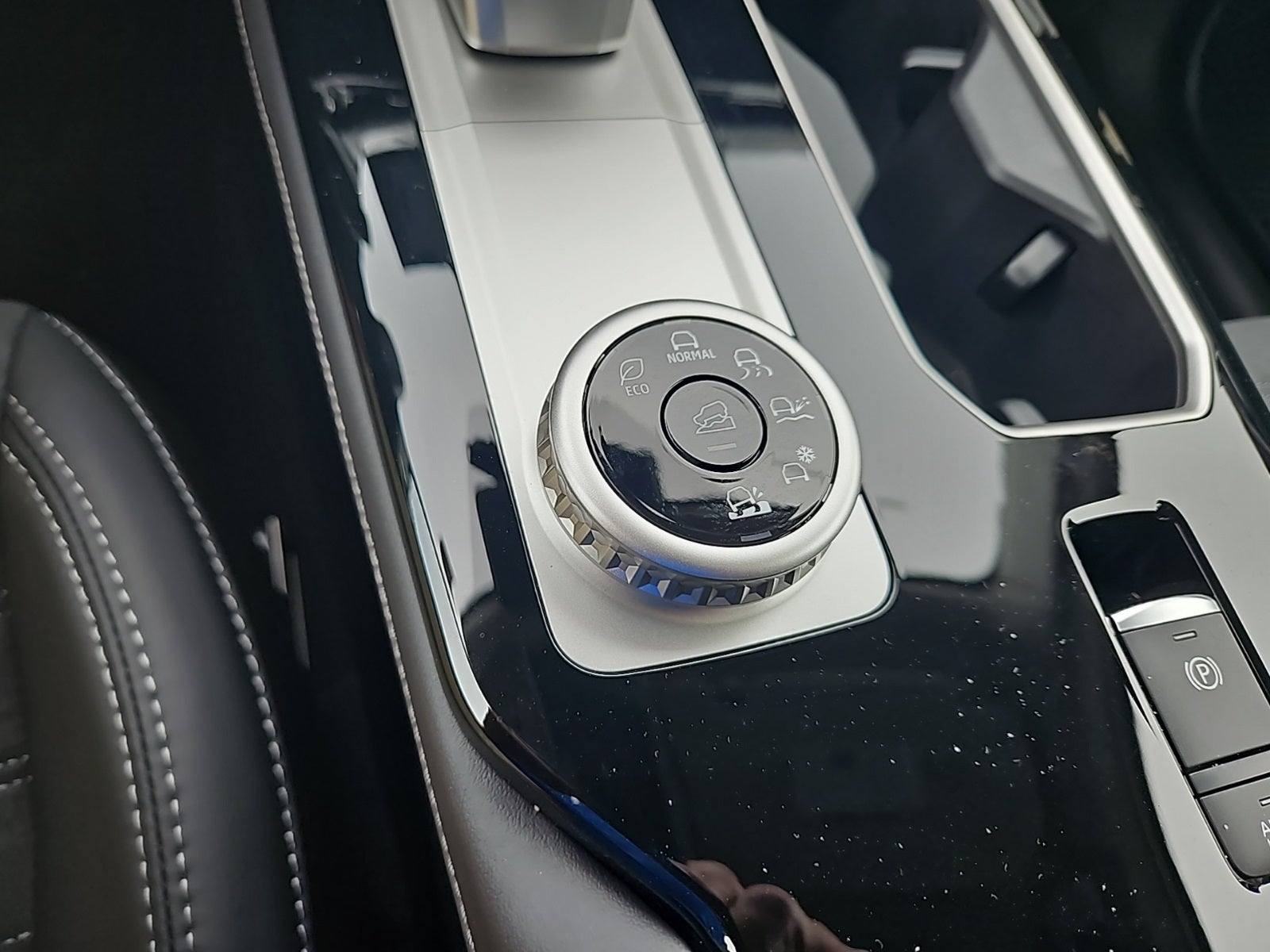 2025 Mitsubishi Outlander Trail Edition