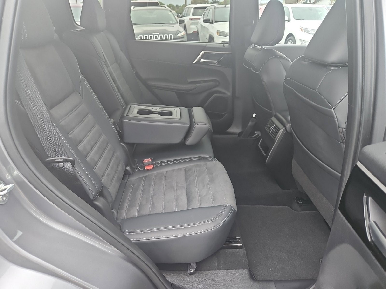 2024 Mitsubishi Outlander SE Black Edition S-AWC