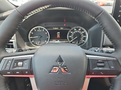 2026 Mitsubishi Outlander LE