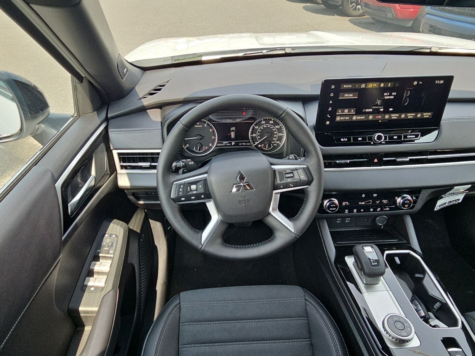2026 Mitsubishi Outlander LE