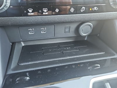 2026 Mitsubishi Outlander LE