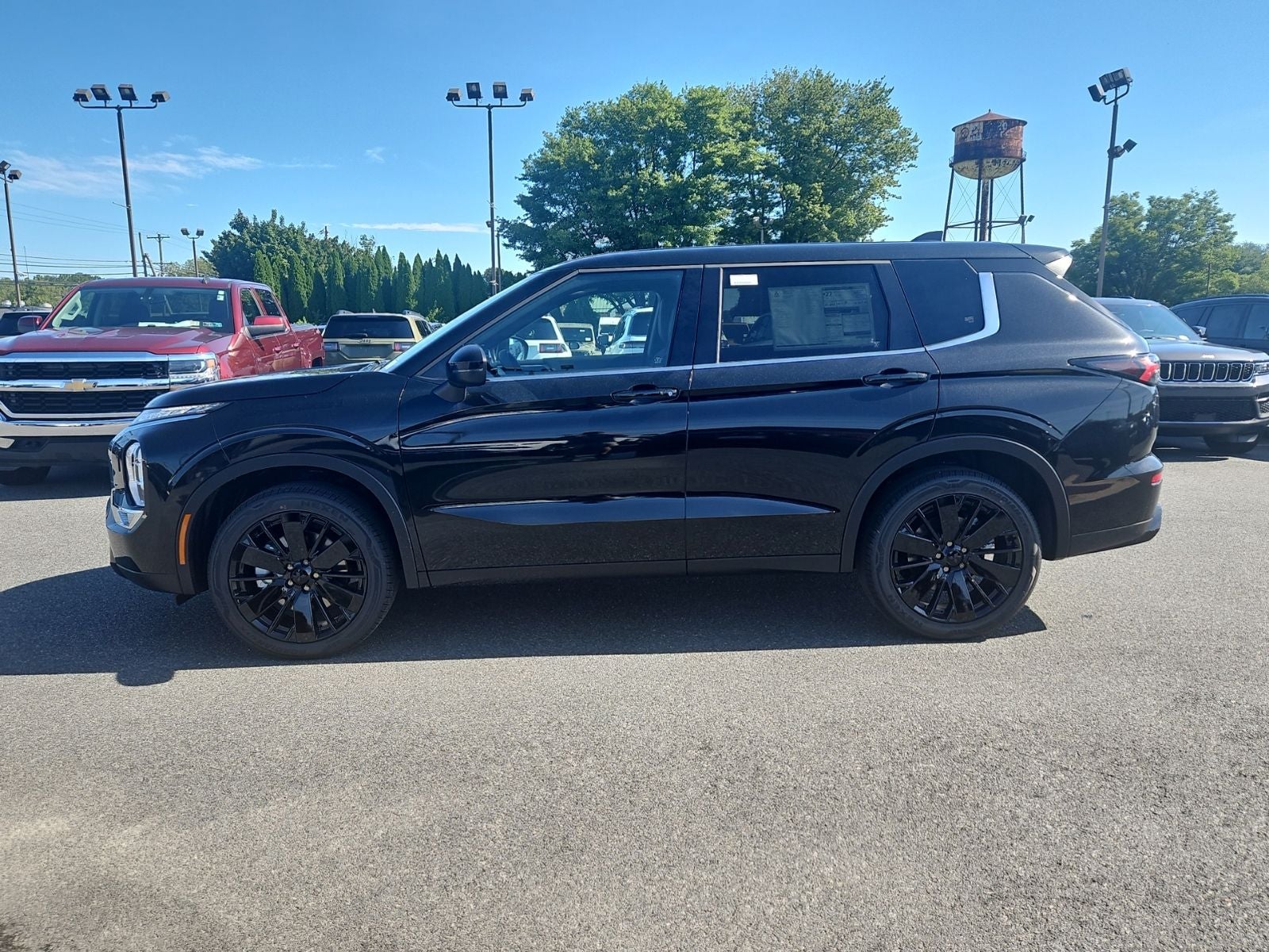 2026 Mitsubishi Outlander LE