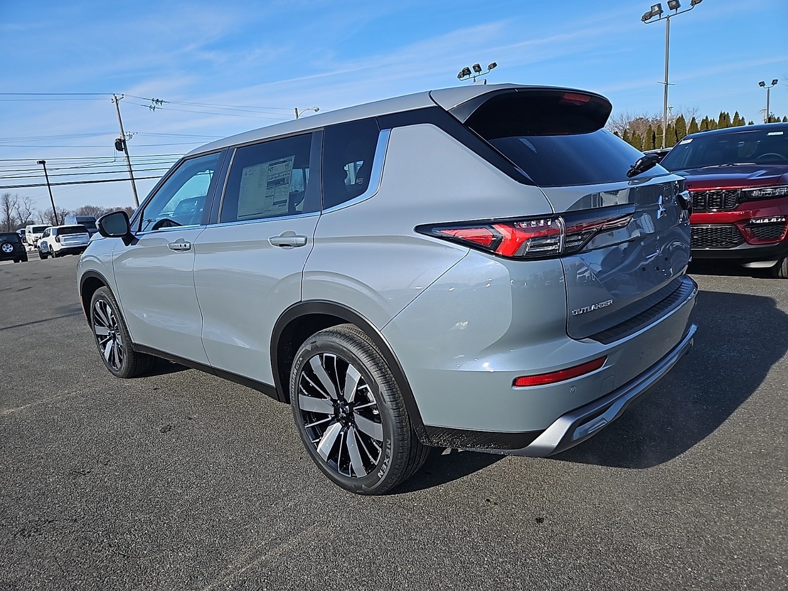 2026 Mitsubishi Outlander SE