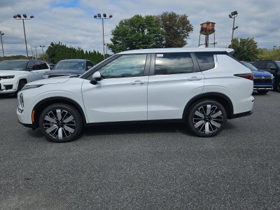 2026 Mitsubishi Outlander SE