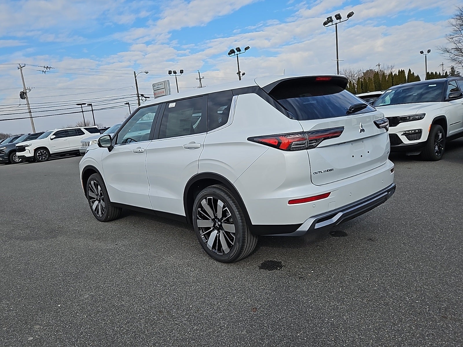 2026 Mitsubishi Outlander SE