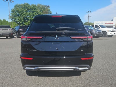 2026 Mitsubishi Outlander SE