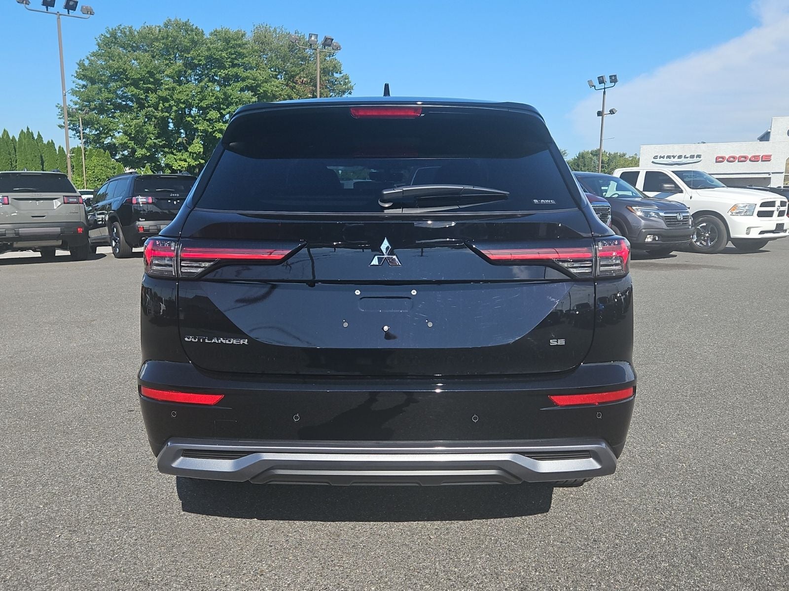 2026 Mitsubishi Outlander SE
