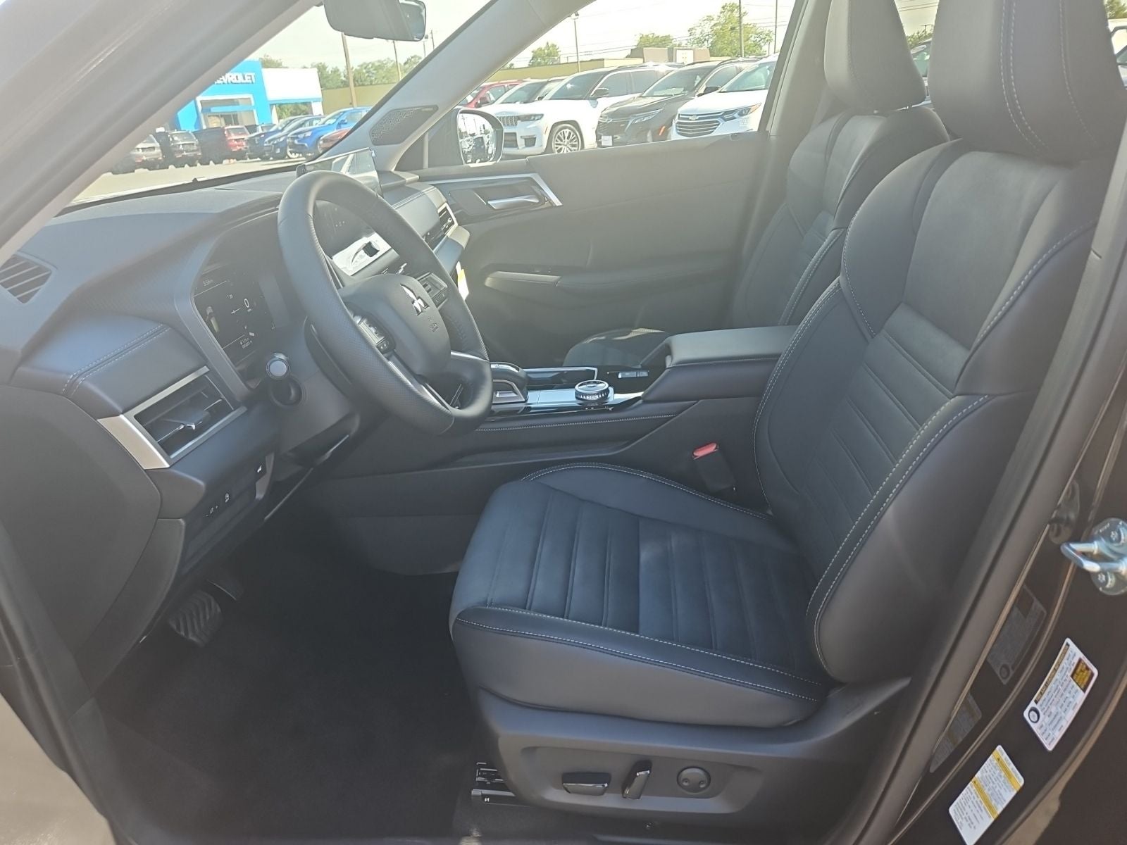 2026 Mitsubishi Outlander SE