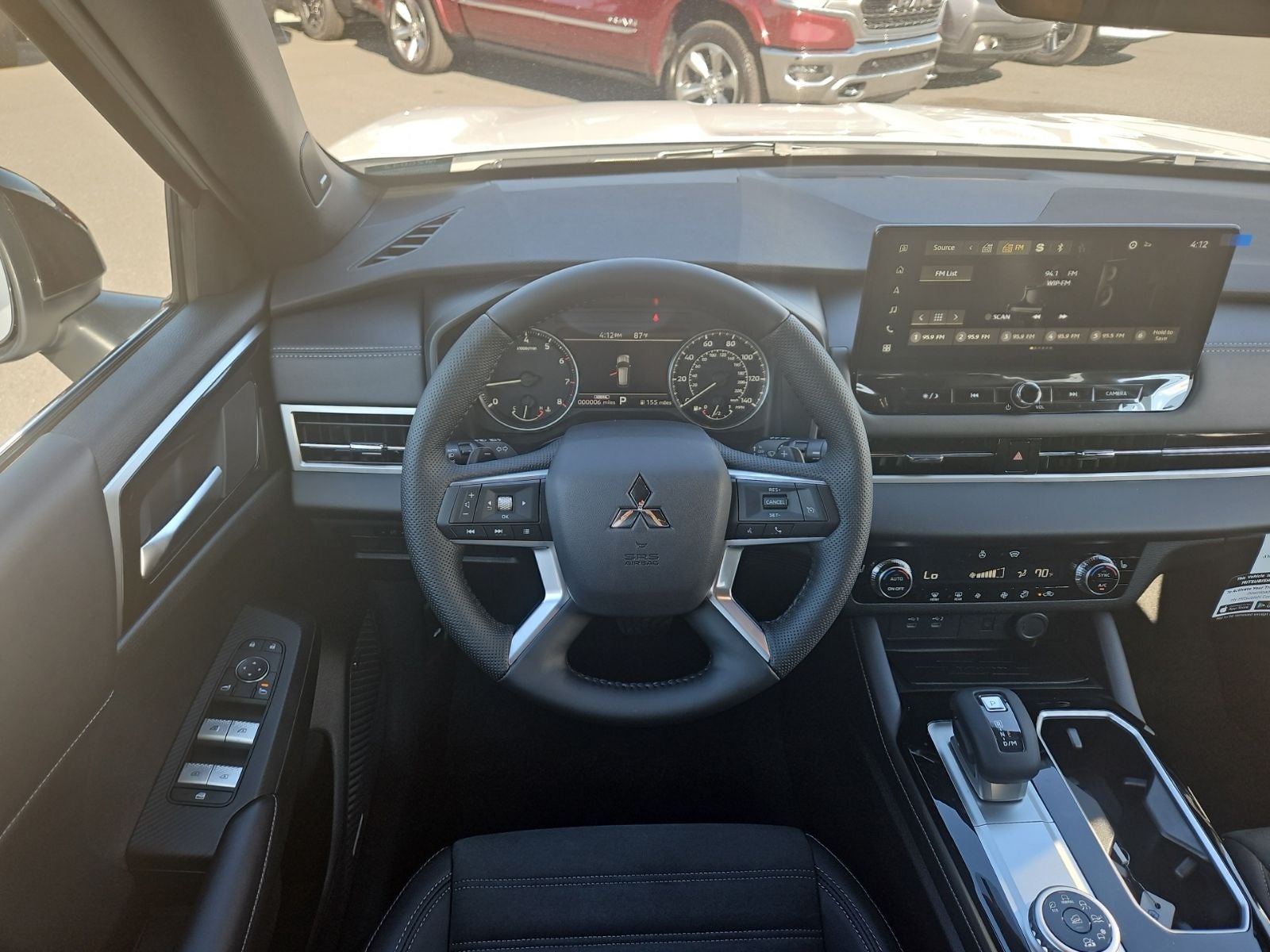 2026 Mitsubishi Outlander LE
